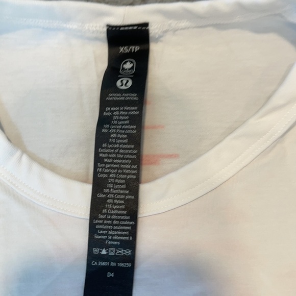 Lululemon EXTREMELY RARE TEAM CANADA OLYMPIC LOVE CREW Size XS - Picture 4 of 8